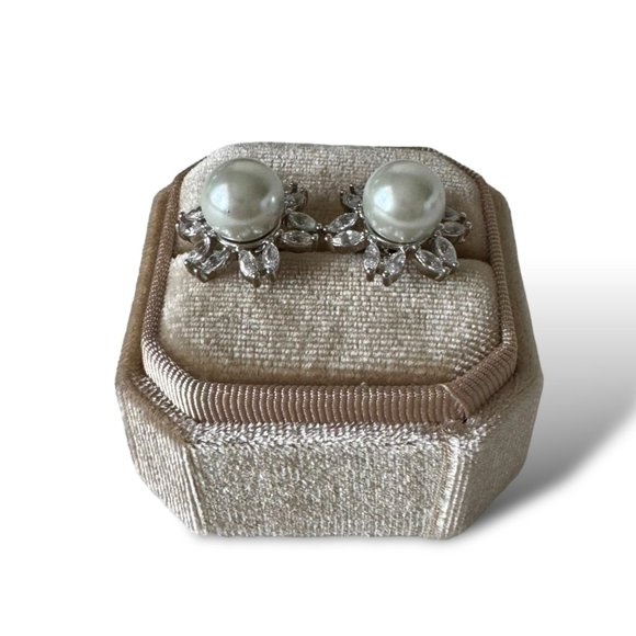 NWT Kenneth Jay Lane Rhodium Plated Faux Pearl & Cubic Zirconia Stud Earrings - Picture 6 of 9